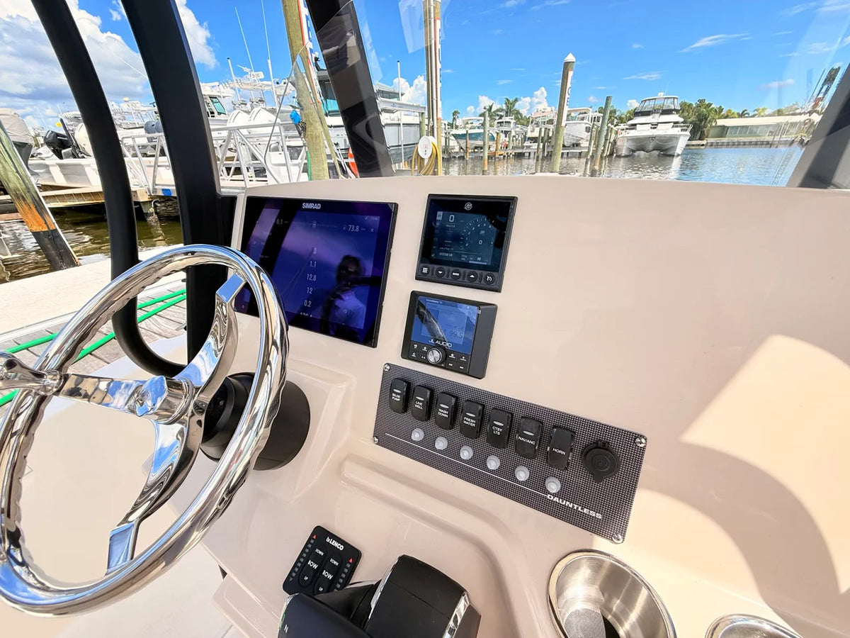 2027 Boston Whaler 220 Dauntless 22.0 feet, St Petersburg, FL #32