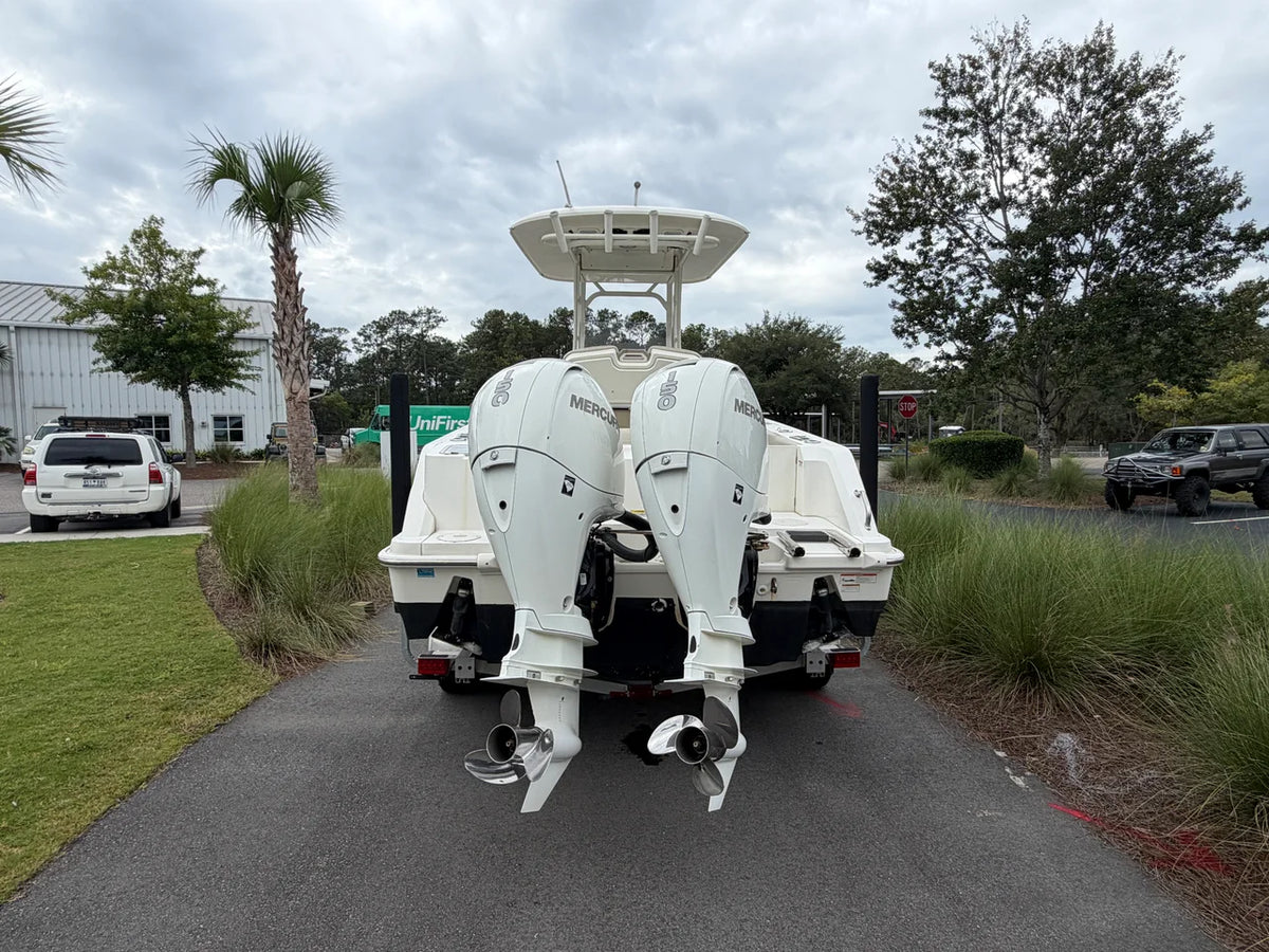 2018 Boston Whaler 230 OUTRAGE 23.0 feet, Charleston, SC #4