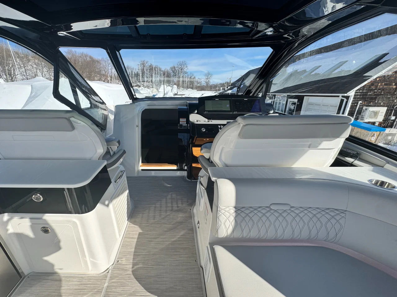 2026 Sea Ray Sundancer 370 Outboard 37.0 feet, Huntington, NY #12