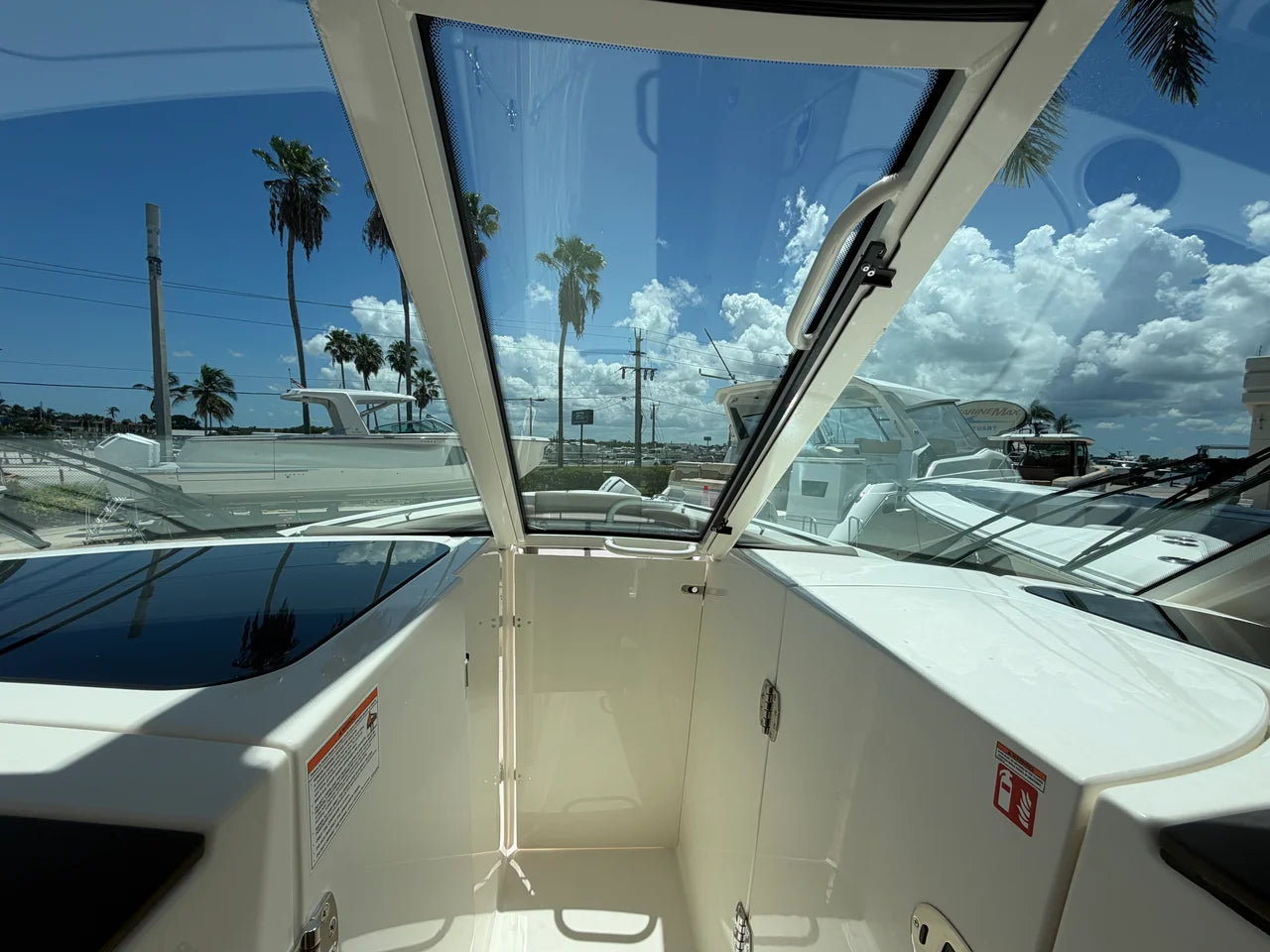 2027 Boston Whaler 330 Vantage 33.0 feet, Stuart, Florida #32