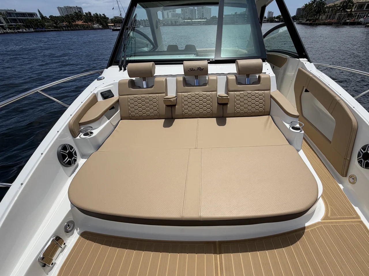 2026 Sea Ray Sundancer 320 Outboard 32.0 feet, Miami, FL #49