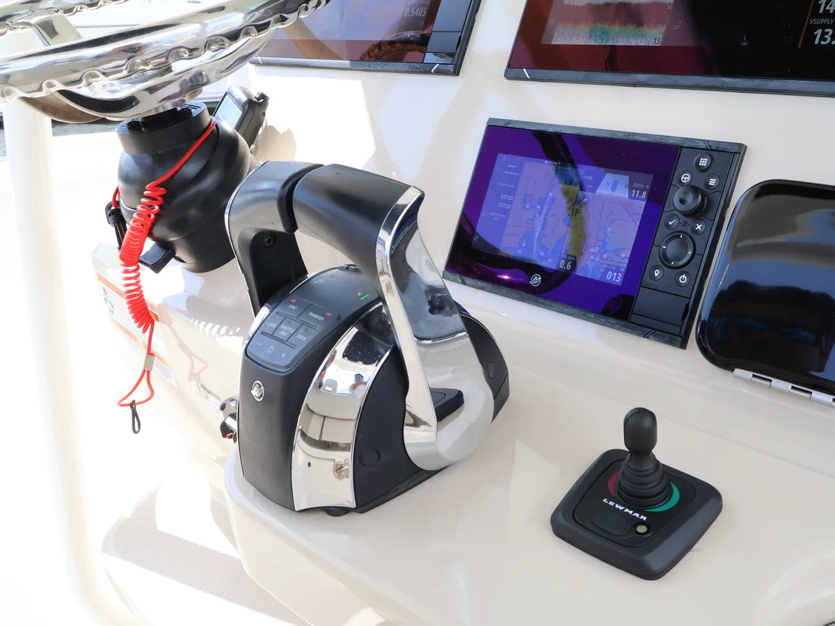 2018 Boston Whaler 330 Outrage 33.0 feet, Naples, Florida #26