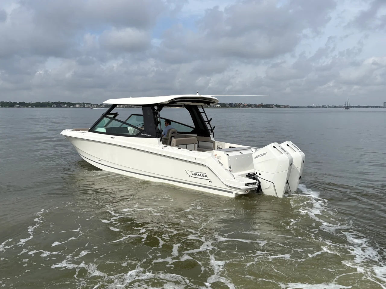 2025 Boston Whaler 330 Vantage 33.0 feet, Seabrook, TX #2