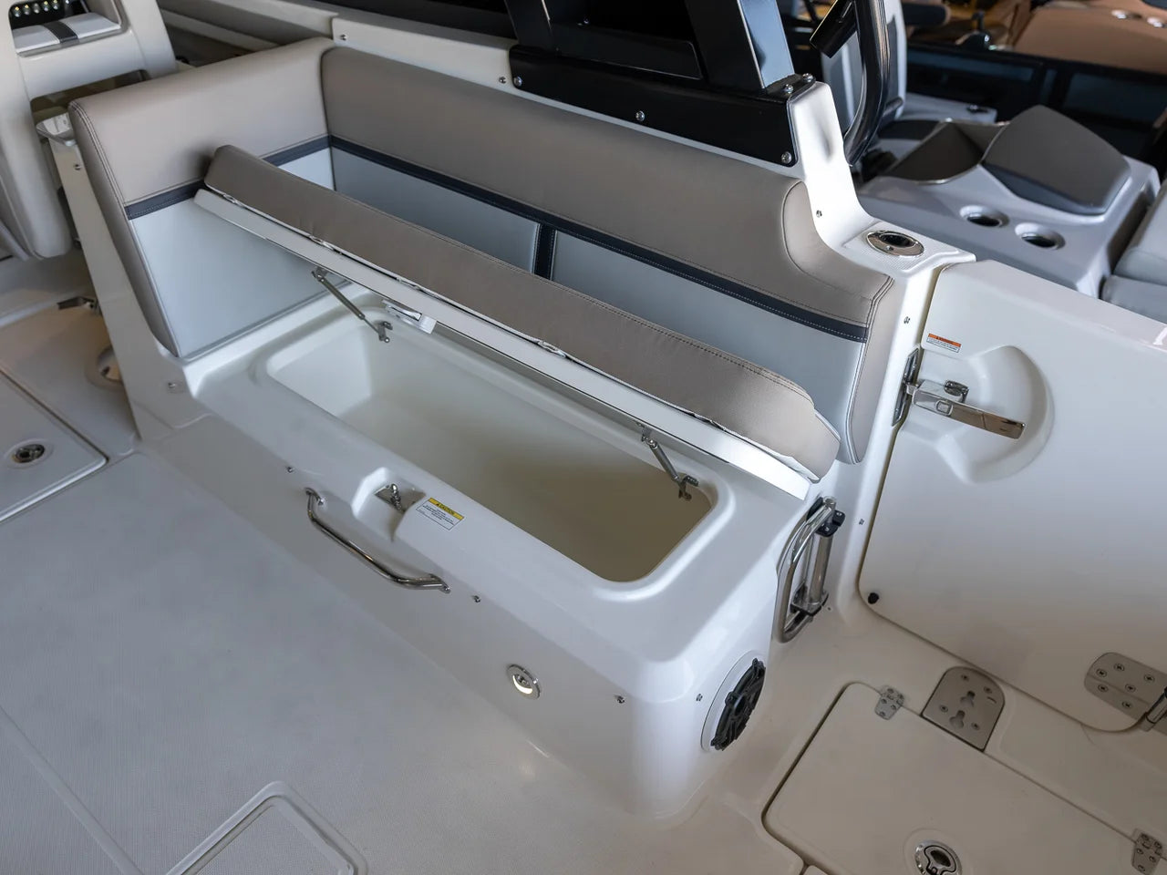 2026 Boston Whaler 330 Vantage 33.0 feet, Panama City, FL #59