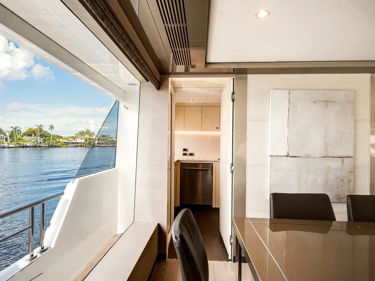 2025 Ocean Alexander 27R 88.0 feet, Fort Lauderdale, FL #31