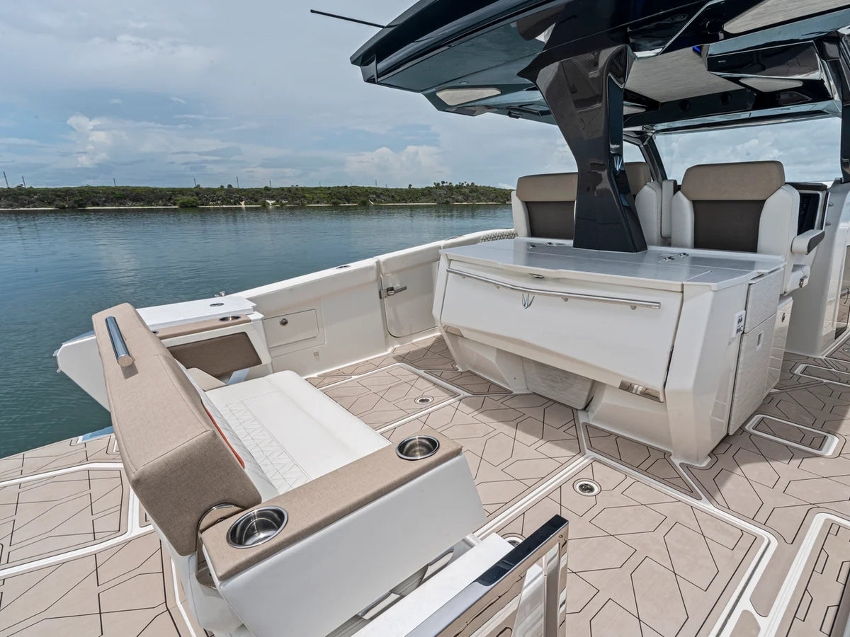 2027 Ducari 37 XIV 37.0 feet, Dania Beach, Florida #26