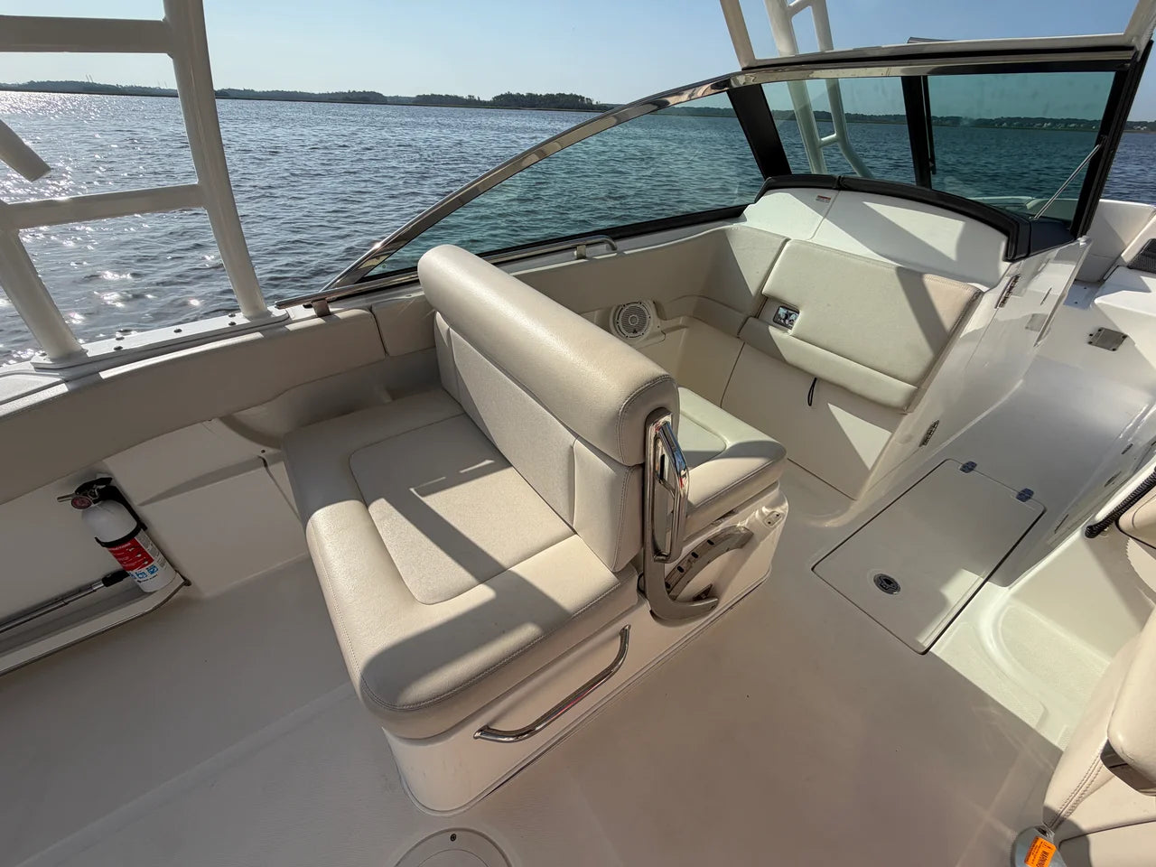 2018 Boston Whaler 270 VANTAGE 27.0 feet, Charleston, SC #9