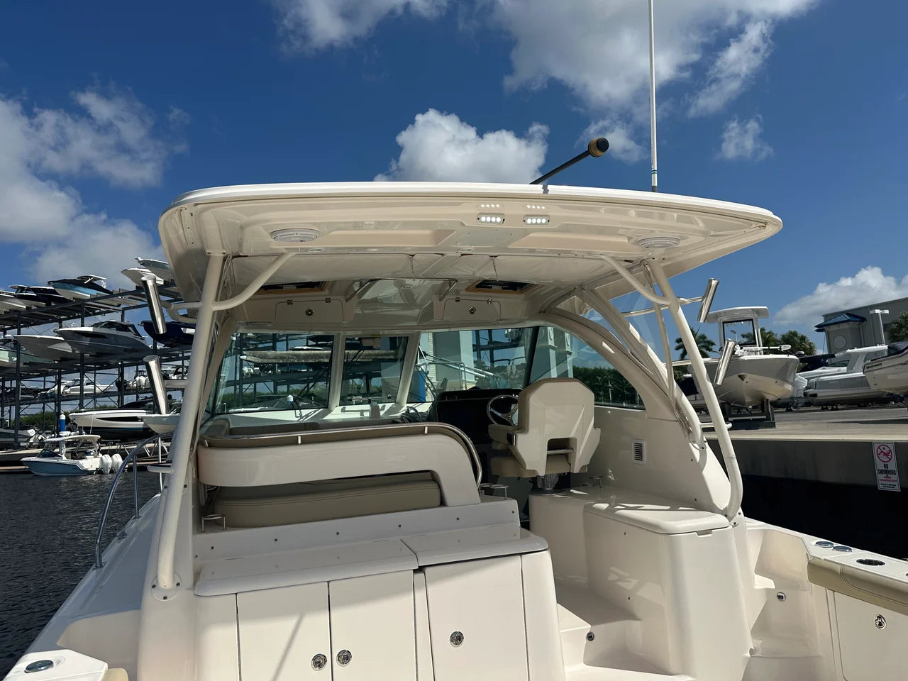 2017 Pursuit OS 385 OFFSHORE 39.0 feet, Fort Myers, Florida #60