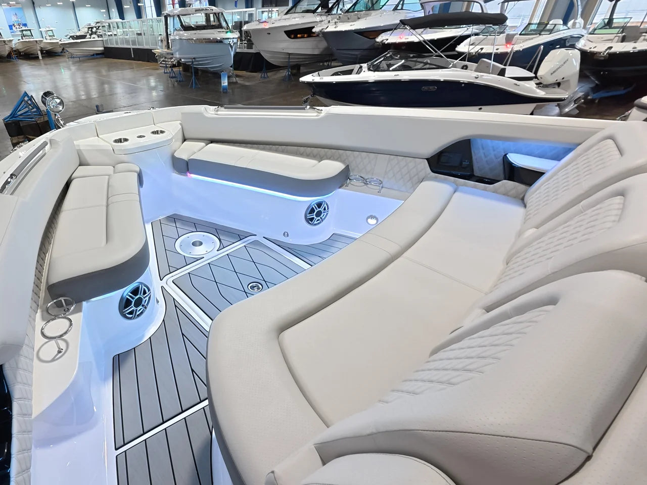 2026 Sea Ray SLX 400 Outboard 40.0 feet, Clearwater, Florida #18