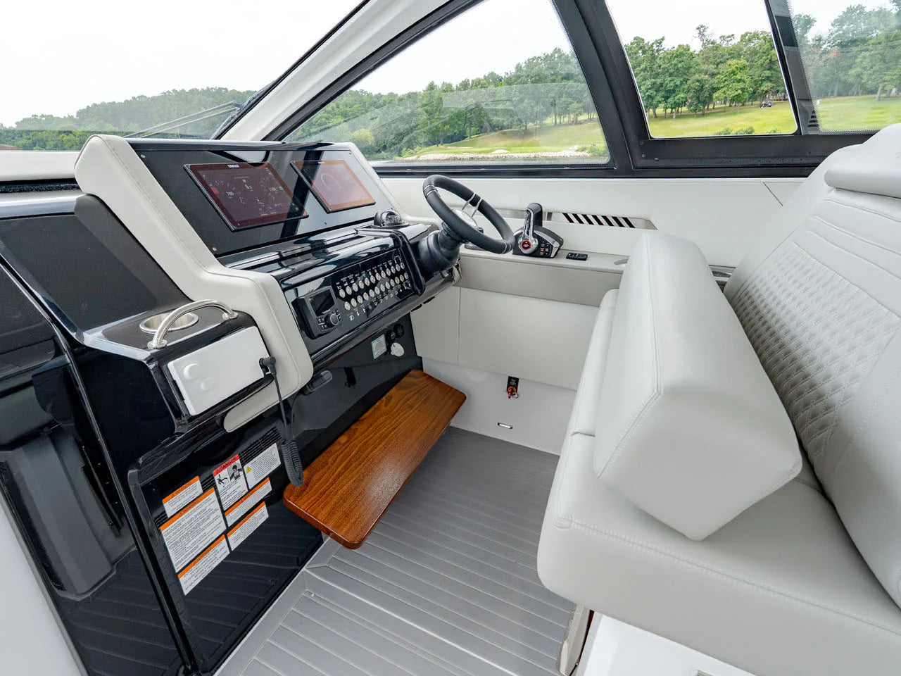 2027 Cruisers Yachts 42 GLS Outboard 42.0 feet, Lake Ozark, MO #30