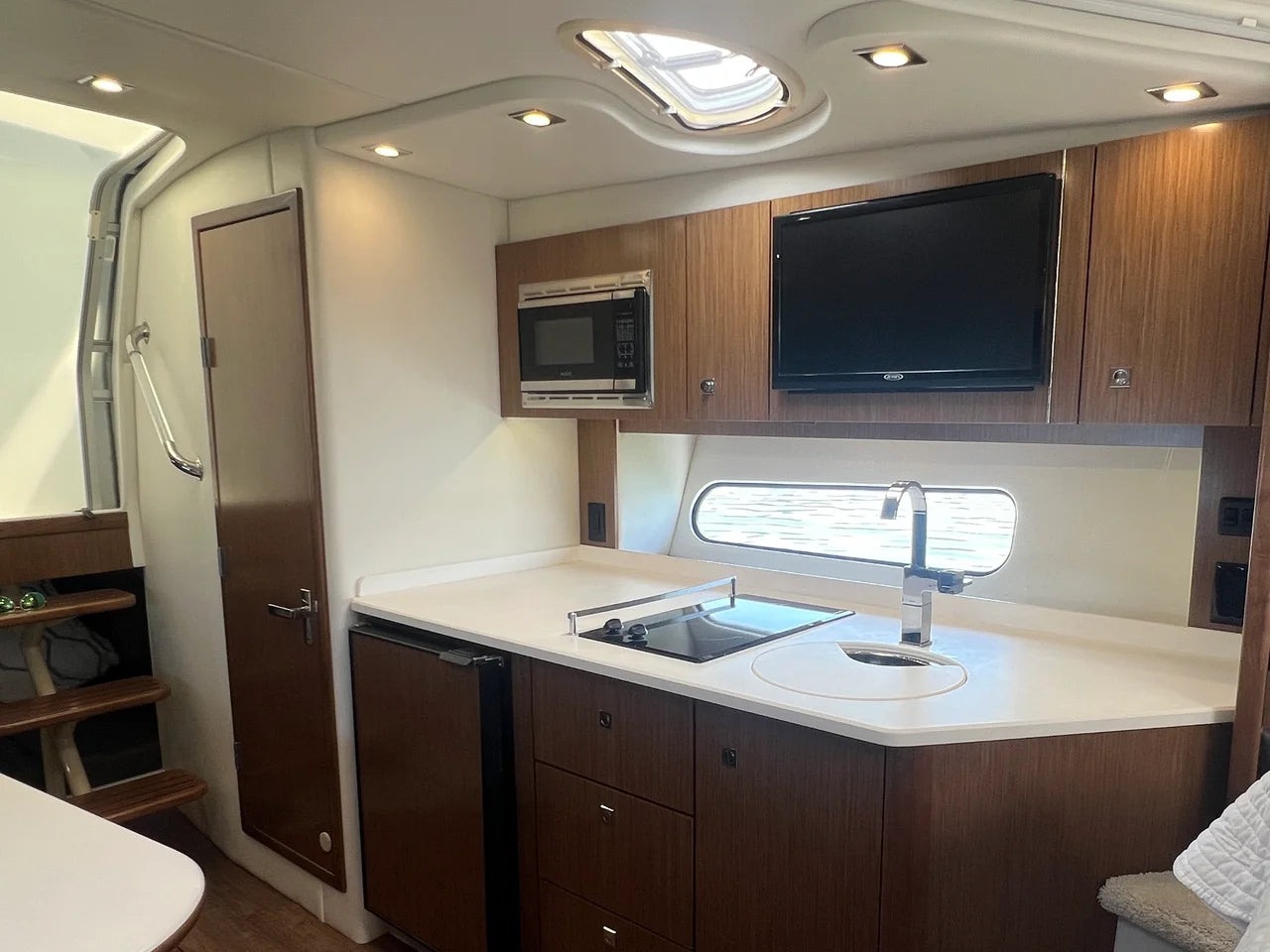 2018 Cruisers Yachts 35 EXPRESS 35.0 feet, Lewisville, TX #37