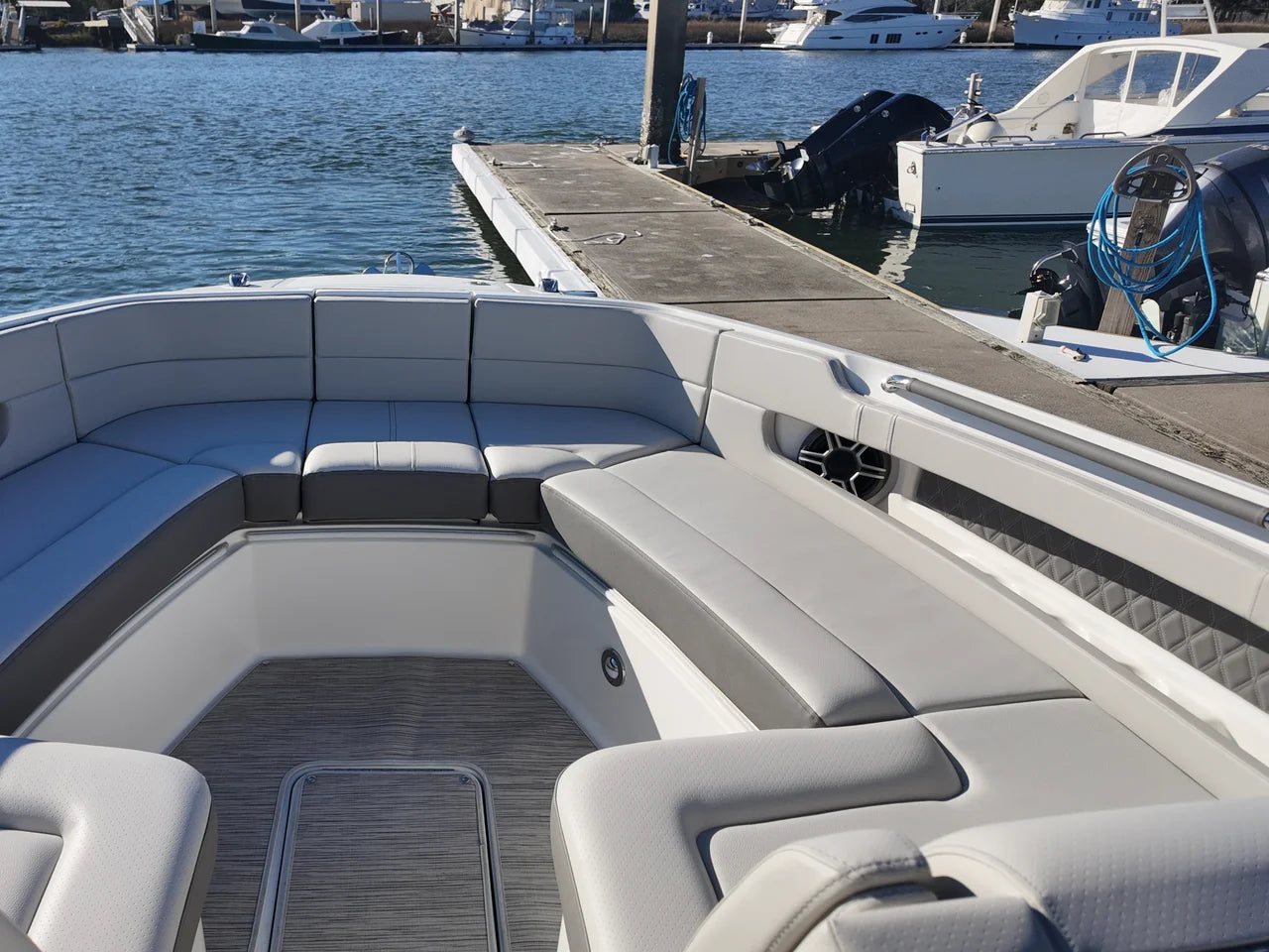 2026 Sea Ray SLX 310 Outboard 31.0 feet, Thunderbolt, GA #27