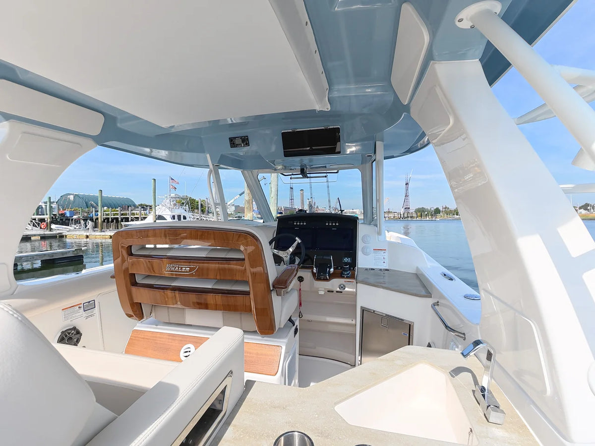 2027 Boston Whaler 350 Realm 35.0 feet, Norwalk, Connecticut #16