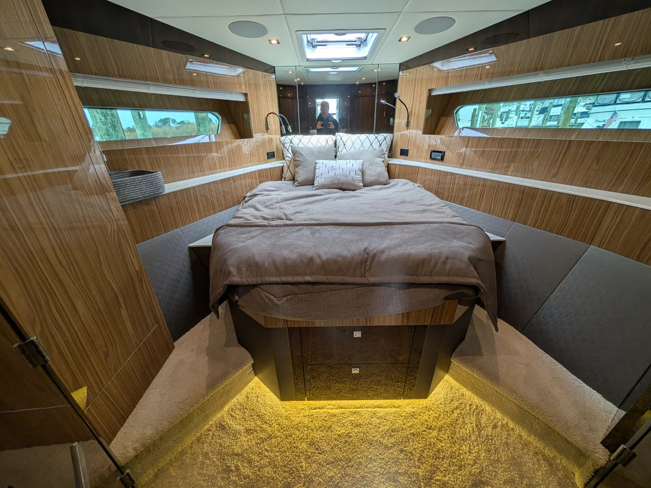 2022 Cruisers Yachts 54 Cantius 54.0 feet, Grasonville, MD #49