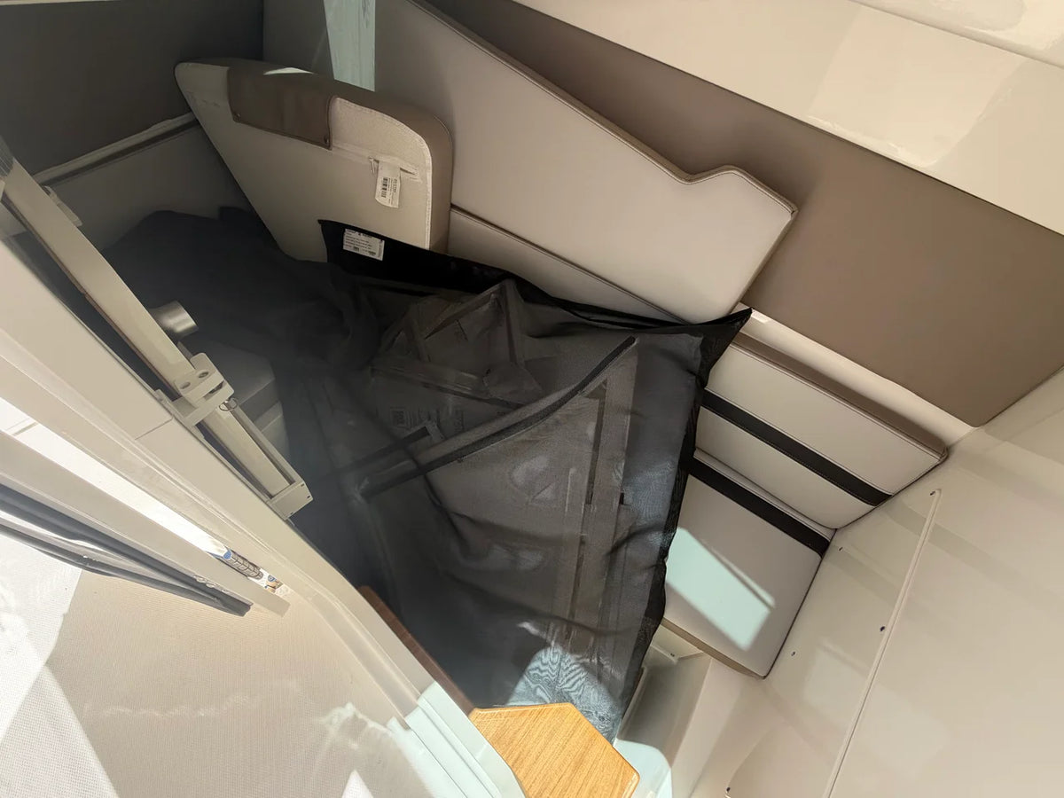 2027 Boston Whaler 330 Vantage 33.0 feet, Stuart, Florida #40