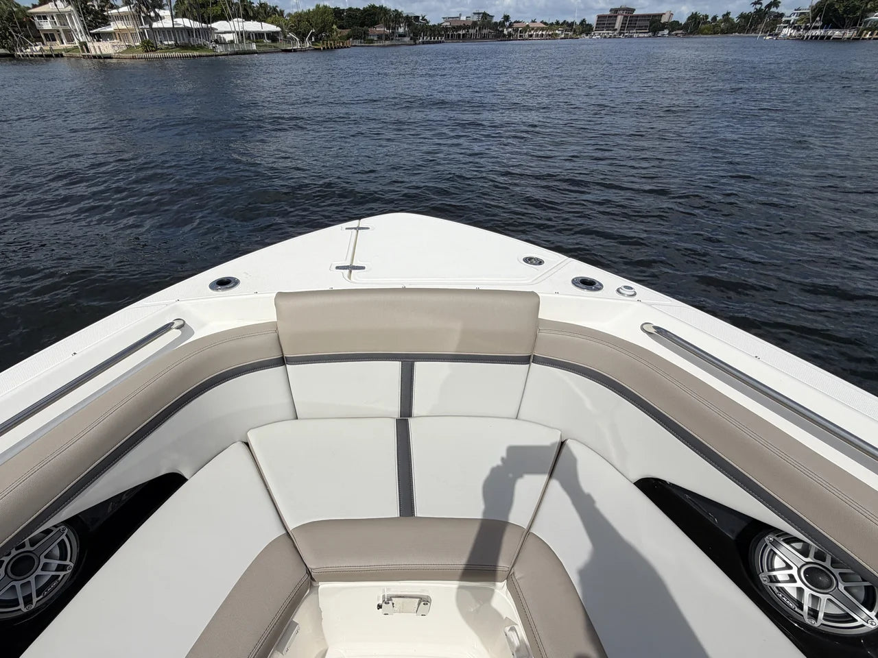 2027 Boston Whaler 330 Vantage 33.0 feet, Pompano Beach, Florida #60
