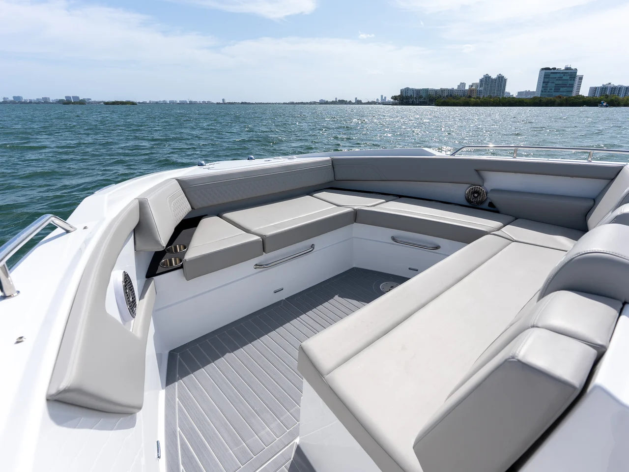 2026 Cruisers Yachts 42 GLS Outboard 42.0 feet, Miami, FL #33