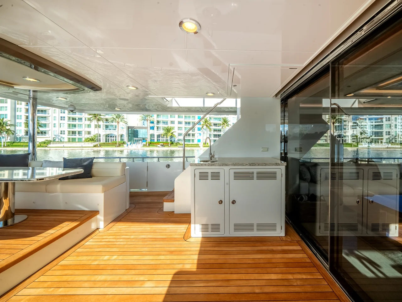 2022 Ocean Alexander 32L 106.0 feet, Boca Raton, FL #10