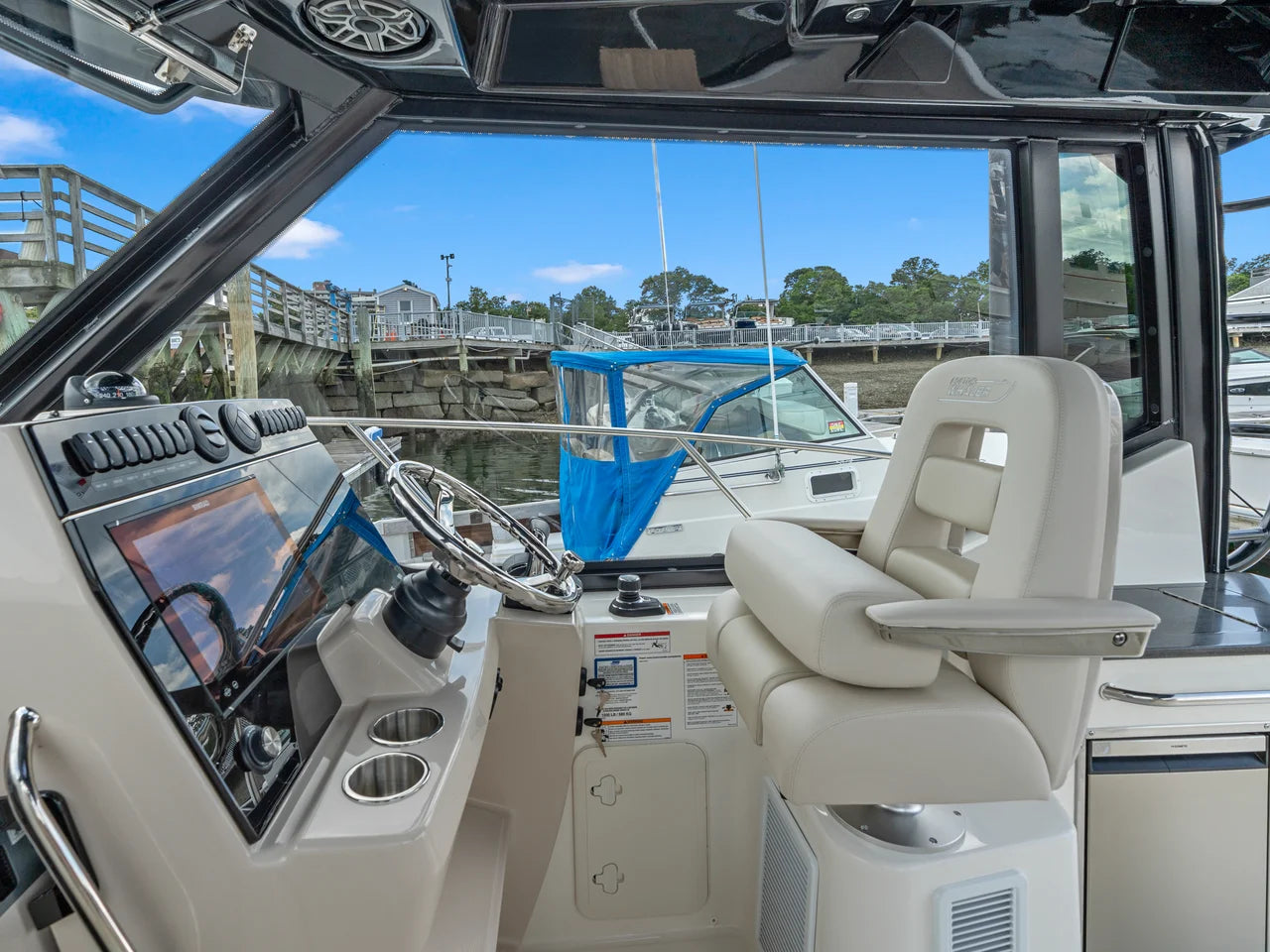 2026 Boston Whaler 325 Conquest 32.0 feet, Quincy, MA #23
