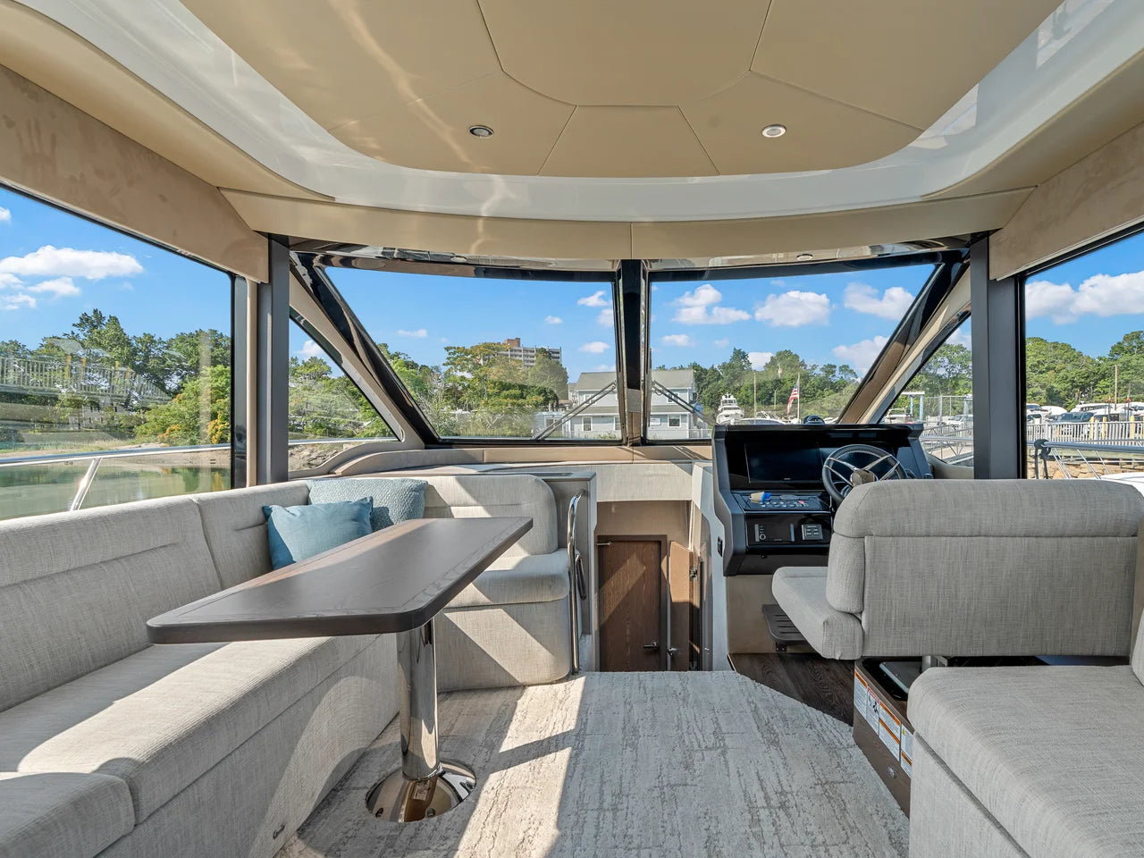 2027 Cruisers Yachts 50 FLY 50.0 feet, Quincy, MA #18