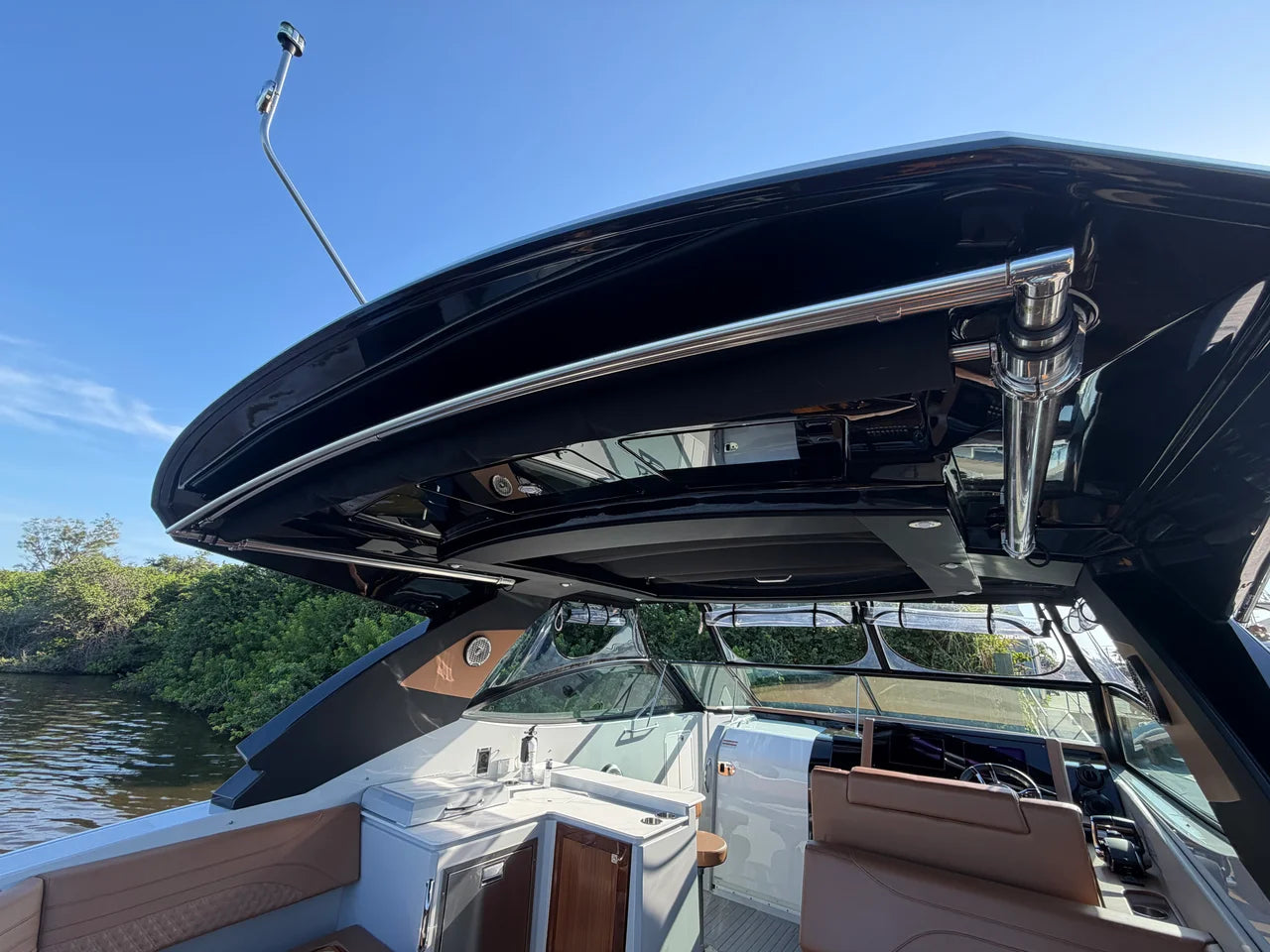 2024 Cruisers Yachts 38 GLS South Beach Outboard 38.0 feet, Stuart, Florida #19
