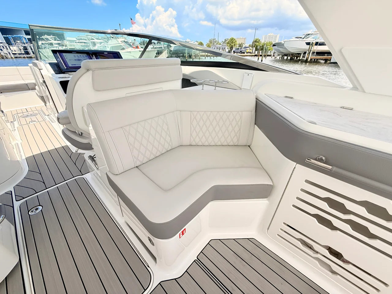 2026 Sea Ray SLX 310 Outboard 31.0 feet, St Petersburg, FL #48