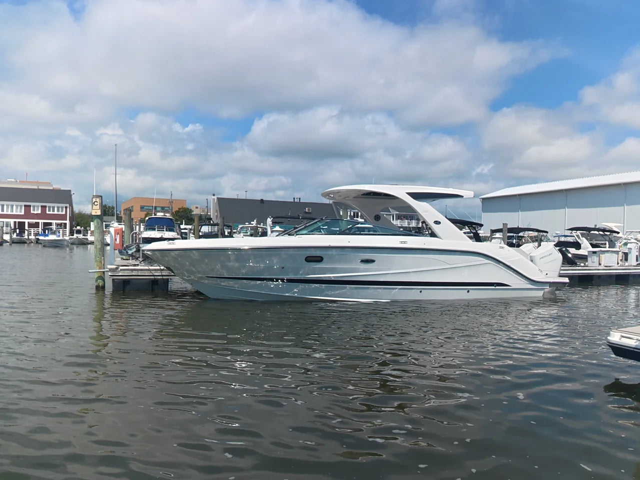 2027 Sea Ray SLX 310 Outboard 31.0 feet, Somers Point, New Jersey #1
