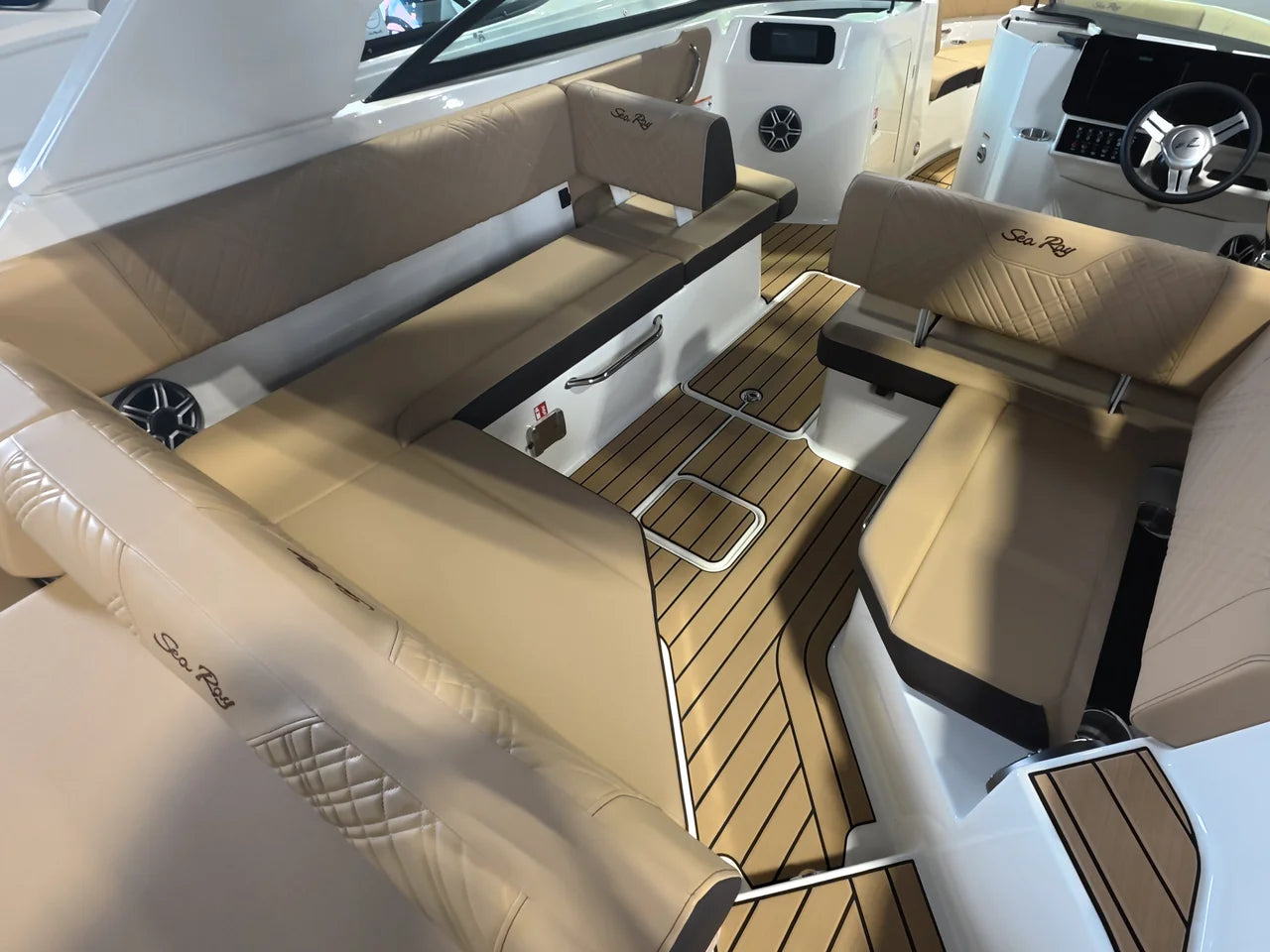 2027 Sea Ray SDX 250 Outboard 25.0 feet, Clearwater, Florida #6
