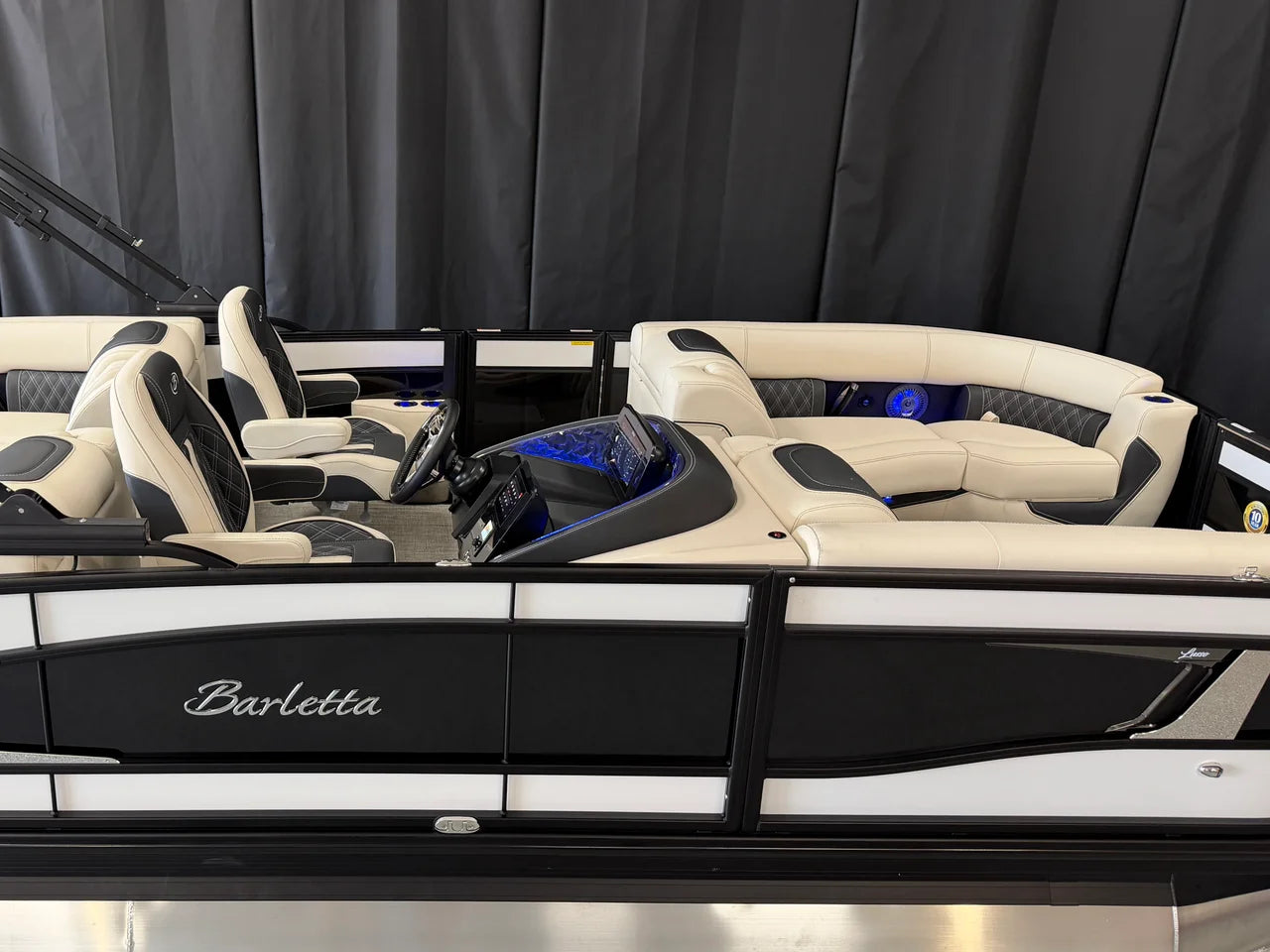 2027 Barletta LUSSO23QCSS 23.0 feet, Nisswa, Minnesota #6