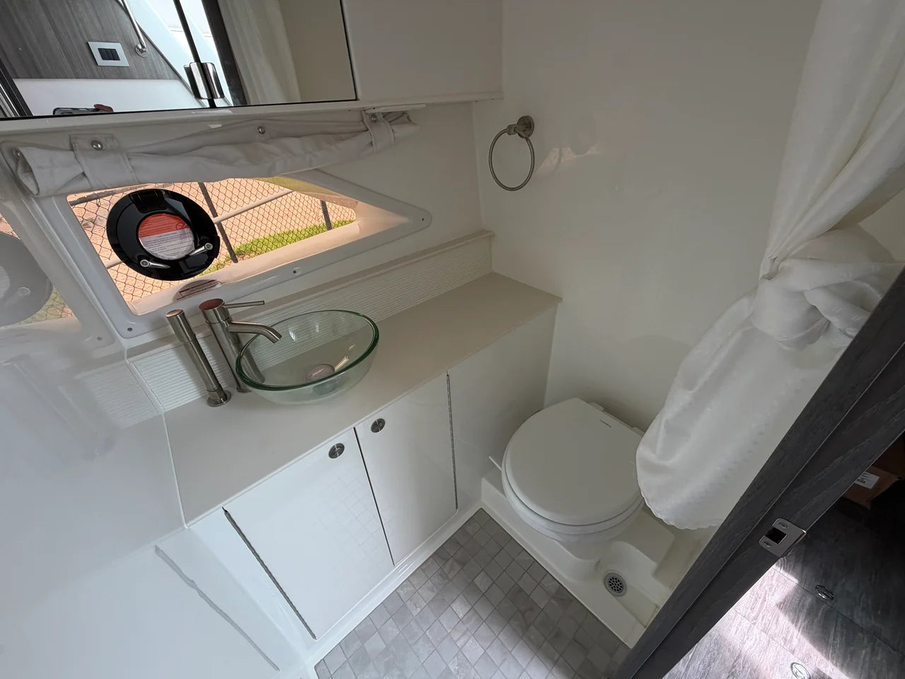 2027 Sea Ray Sundancer 320 Outboard 32.0 feet, Stuart, Florida #36