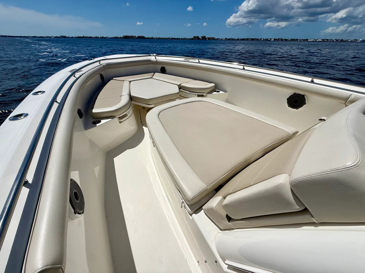 2022 Boston Whaler 350 OUTRAGE 35.0 feet, Fort Myers, FL #39