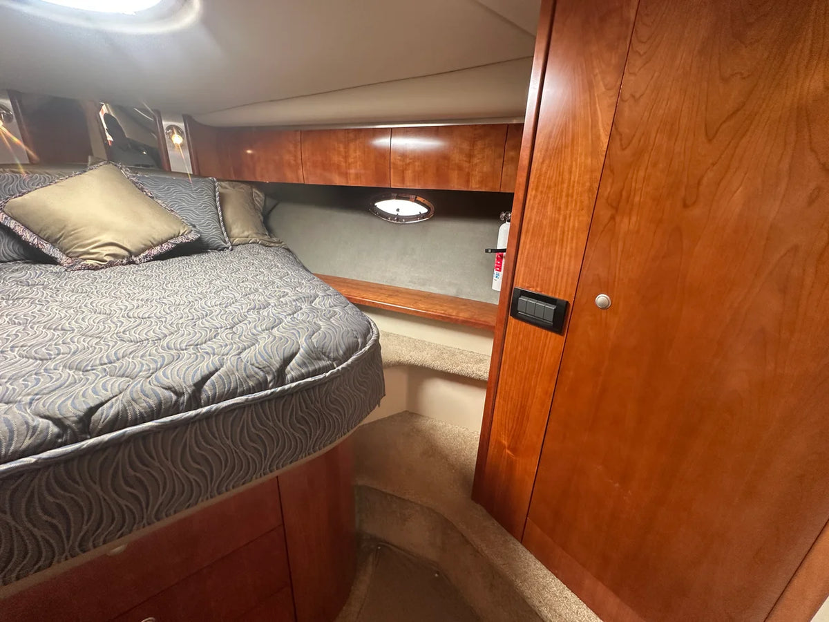 2007 Cruisers Yachts 520 EXPRESS 52.0 feet, New Gretna, NJ #34