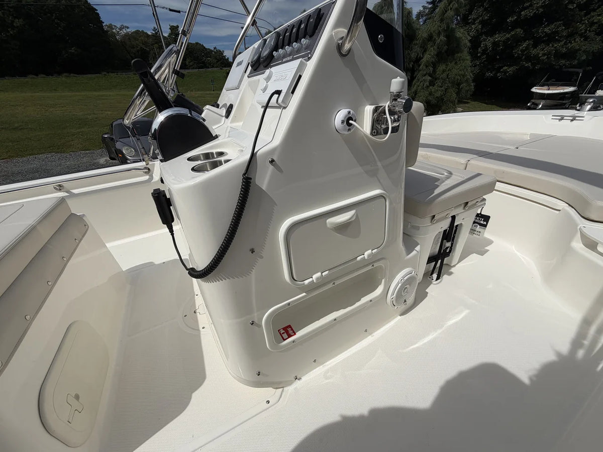 2027 Boston Whaler 190 Montauk 19.0 feet, Wakefield, RI #17