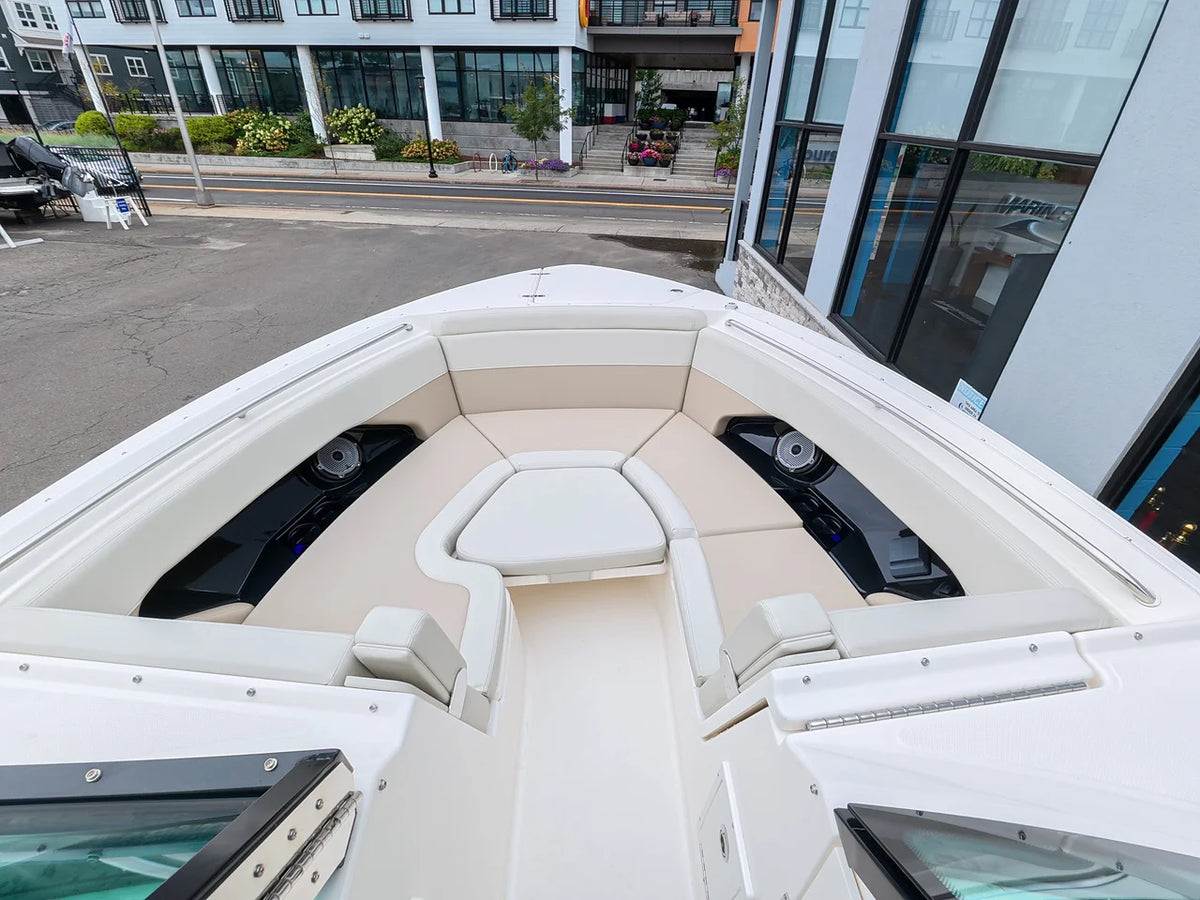 2027 Boston Whaler 280 Vantage 28.0 feet, Norwalk, Connecticut #29