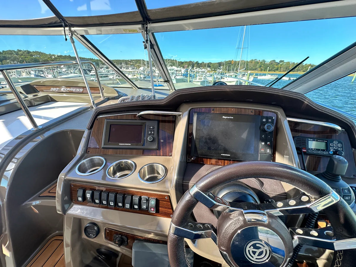 2014 Cruisers Yachts 380 EXPRESS 38.0 feet, Danvers, Massachusetts #13