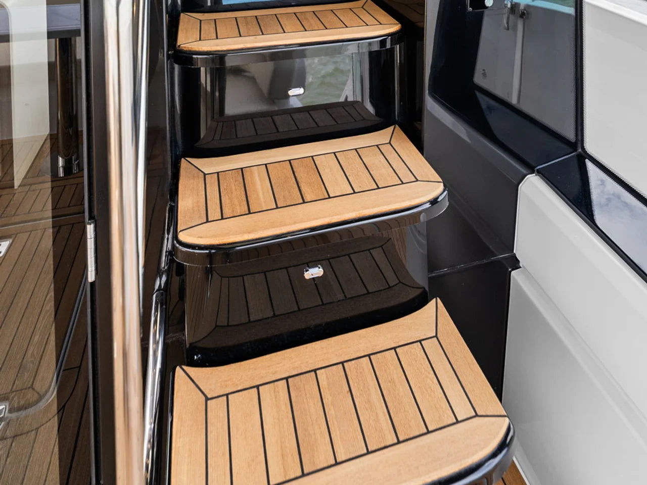 2026 Cruisers Yachts 57 FLY 57.0 feet, Miami, FL #49