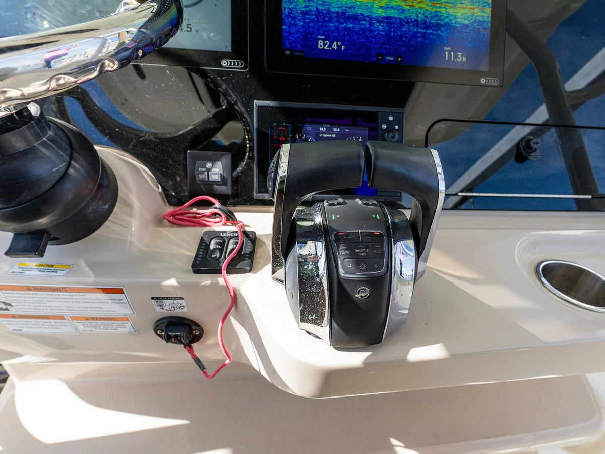 2022 Boston Whaler 330 OUTRAGE 33.0 feet, St Petersburg, FL #13