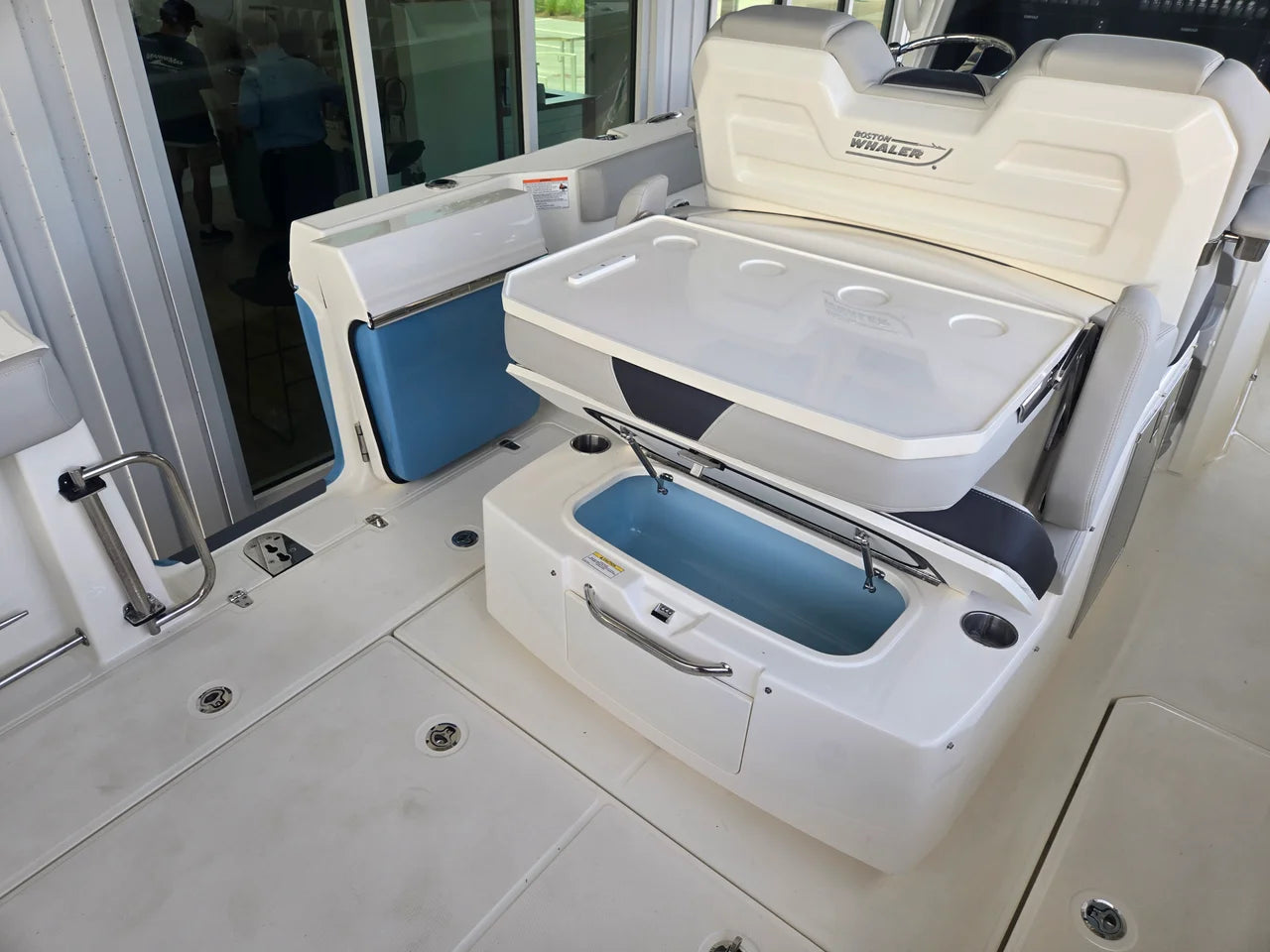 2027 Boston Whaler 330 Outrage 33.0 feet, Charleston, SC #9