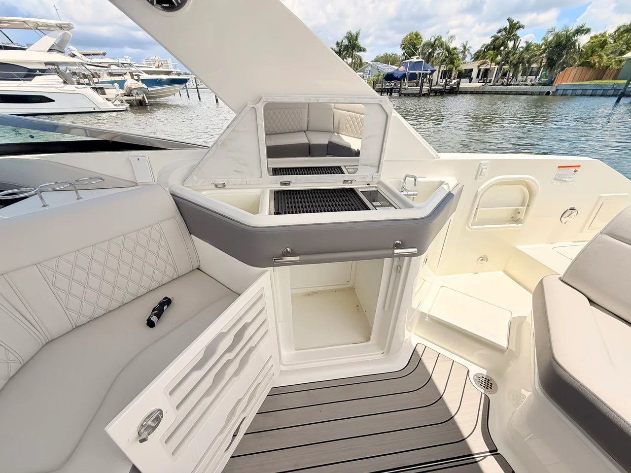 2026 Sea Ray SLX 310 Outboard 31.0 feet, St Petersburg, FL #44