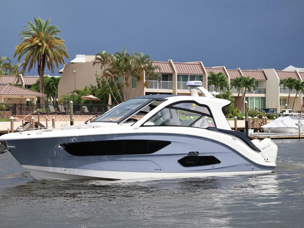 2026 Sea Ray Sundancer 370 Outboard 37.0 feet, Naples, Florida #3
