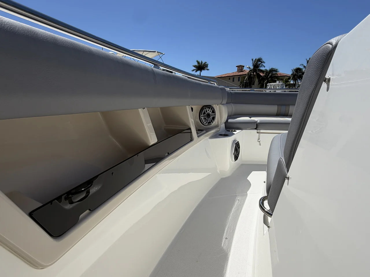 2024 Boston Whaler 350 REALM 35.0 feet, Pompano Beach, Florida #67
