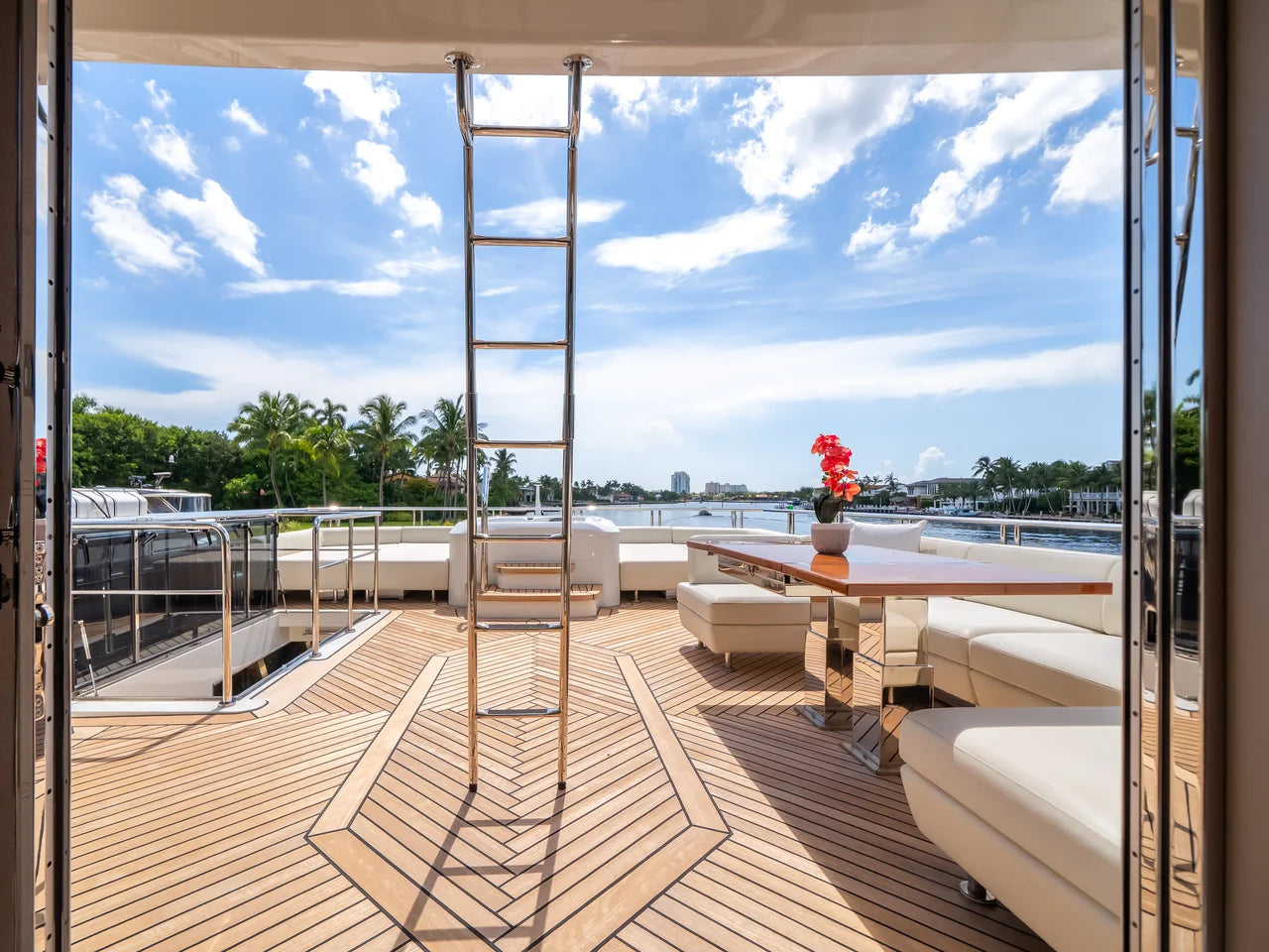 2025 Ocean Alexander 27R 88.0 feet, Fort Lauderdale, FL #88