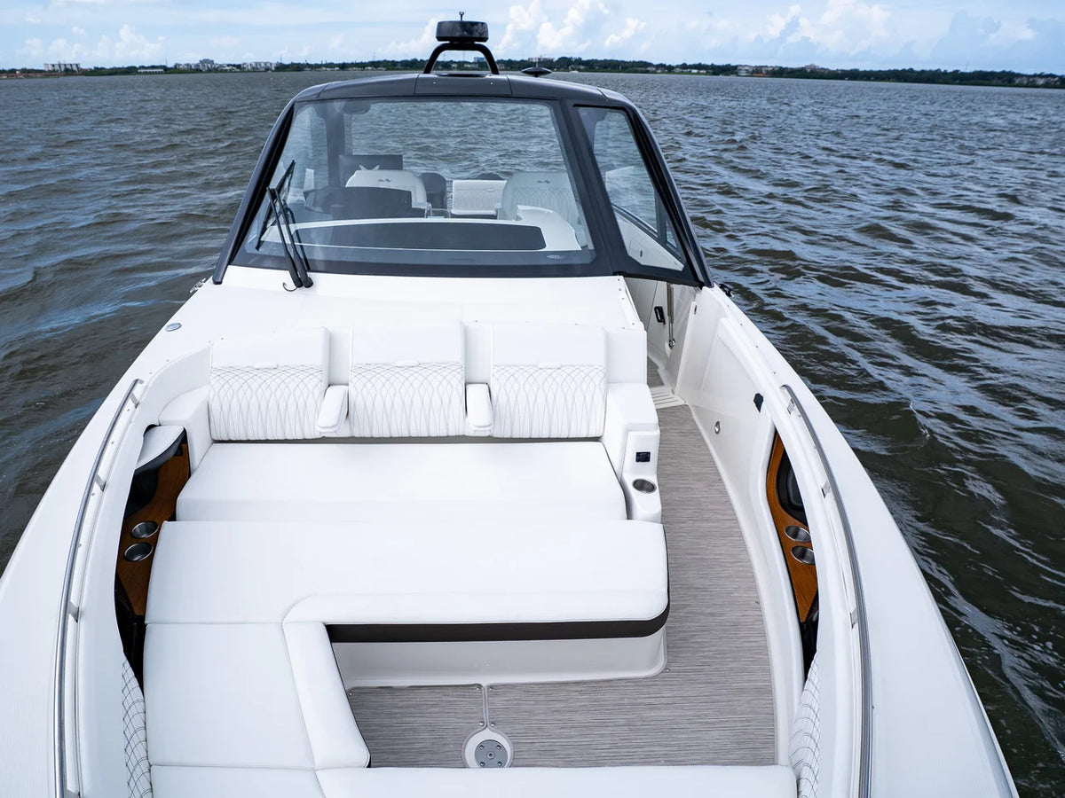 2026 Sea Ray Sundancer 370 Outboard 37.0 feet, Clearwater, Florida #15