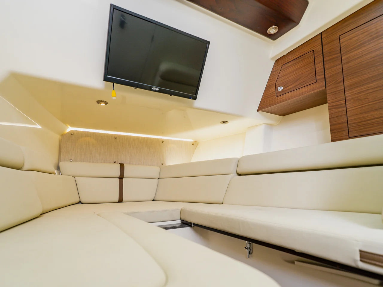 2023 Boston Whaler 350 Realm 35.0 feet, Clearwater, Florida #119