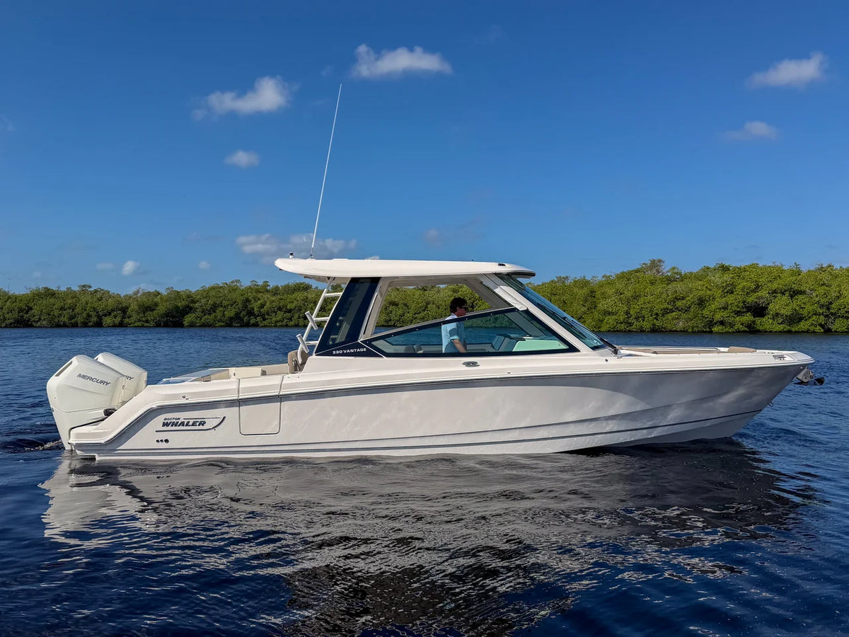 2027 Boston Whaler 330 Vantage 33.0 feet, Fort Myers, FL #1