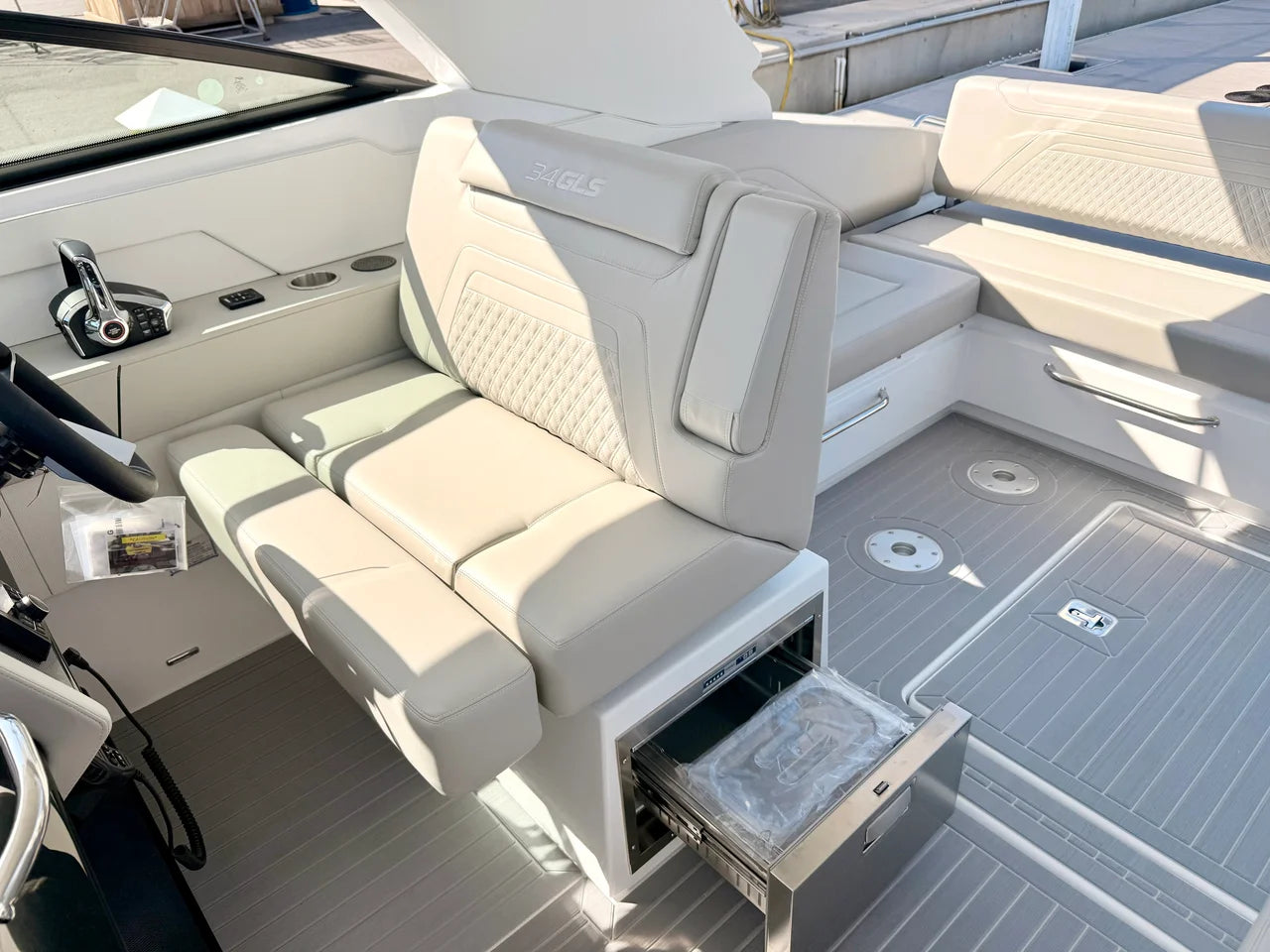 2026 Cruisers Yachts 34 GLS Outboard 34.0 feet, St Petersburg, FL #53