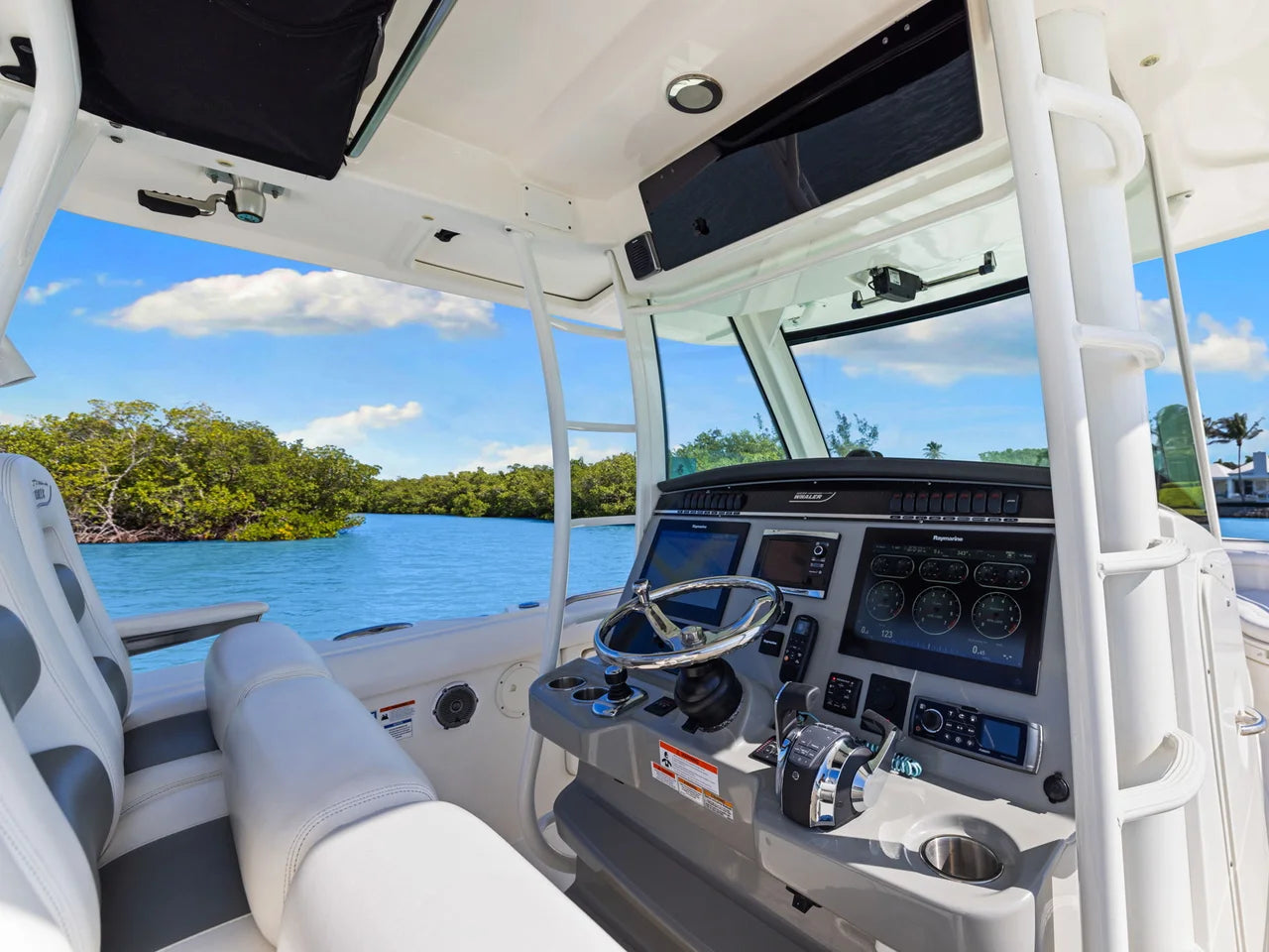 2014 Boston Whaler 350 OUTRAGE 35.0 feet, Naples, Florida #27