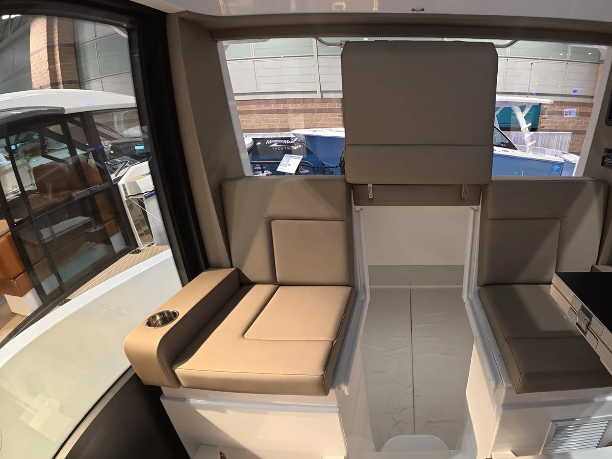 2026 Cruisers Yachts 38 VTR EC 38.0 feet, Somers Point, New Jersey #16
