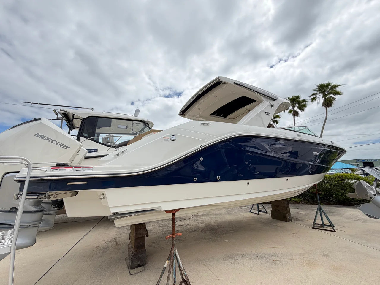 2026 Sea Ray SLX 310 Outboard 31.0 feet, Stuart, Florida #11