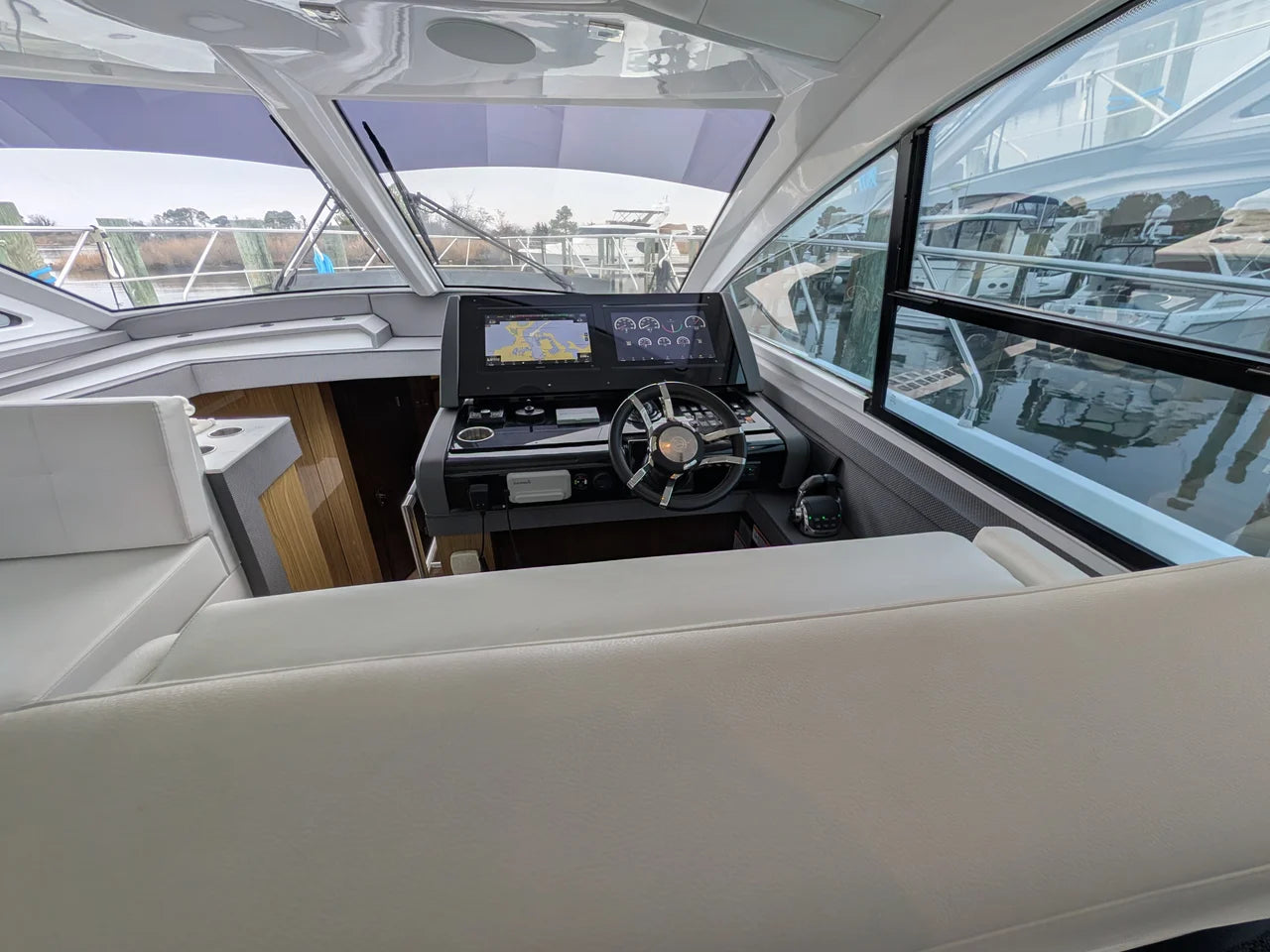 2022 Cruisers Yachts 54 Cantius 54.0 feet, Grasonville, MD #16
